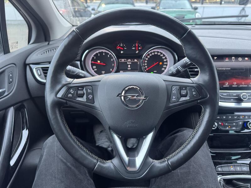 Opel Astra vaihtoauto