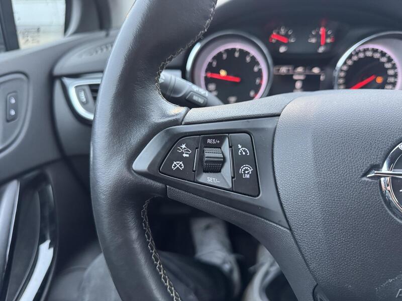 Opel Astra vaihtoauto