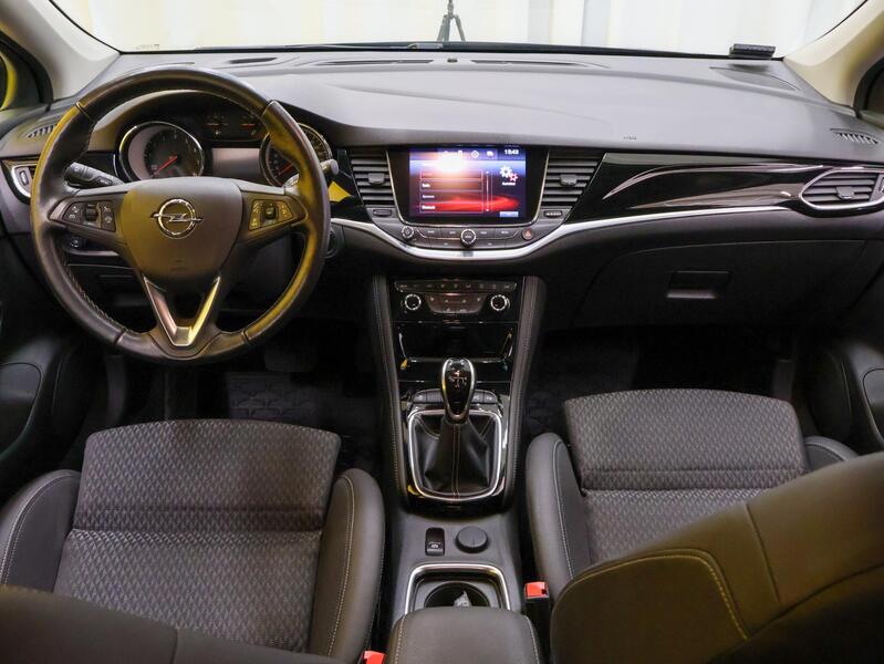 Opel Astra vaihtoauto