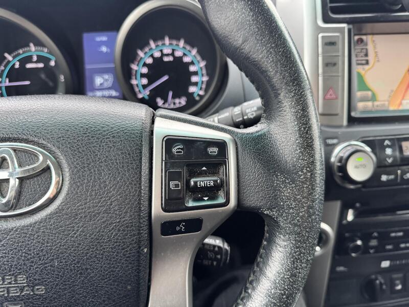 Toyota Land Cruiser vaihtoauto