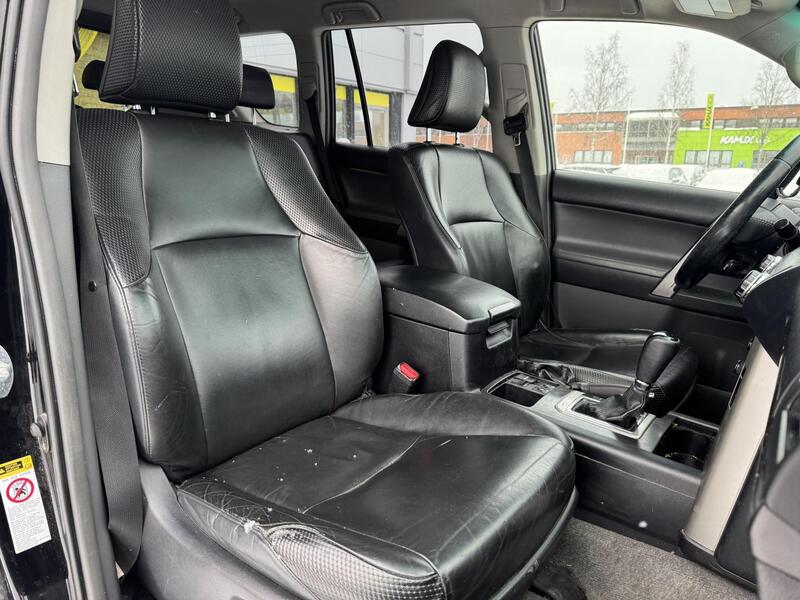 Toyota Land Cruiser vaihtoauto