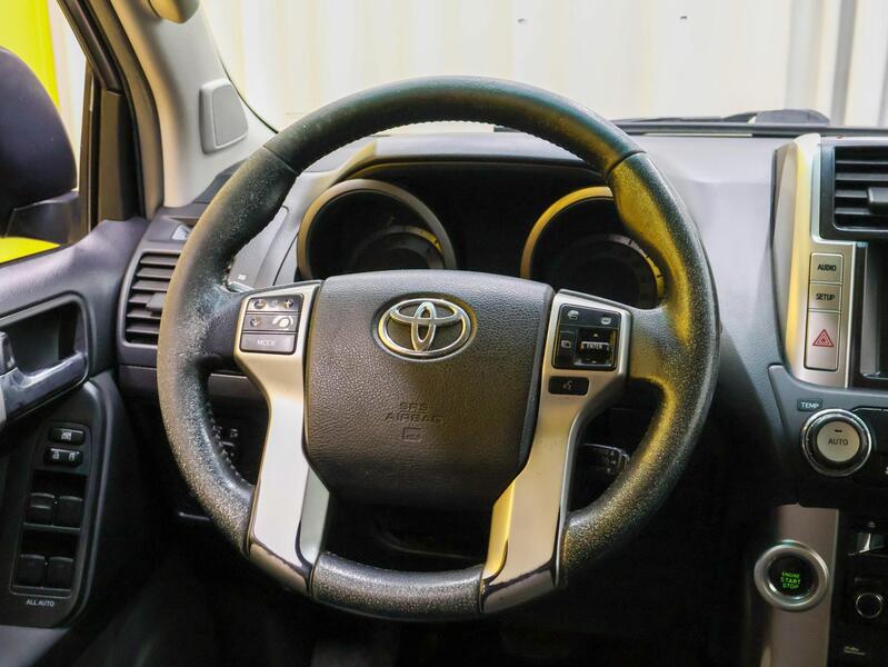 Toyota Land Cruiser vaihtoauto