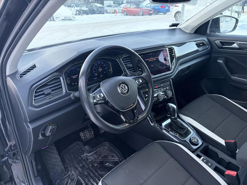 Volkswagen T-Roc vaihtoauto