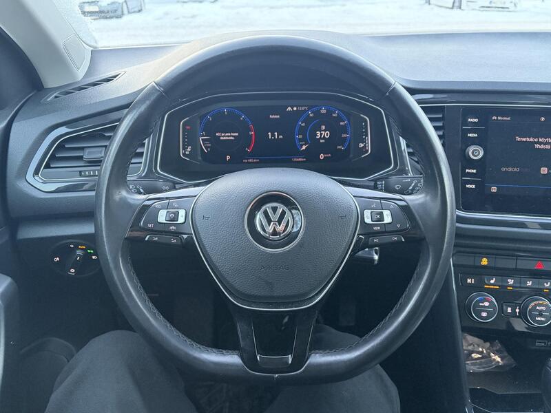 Volkswagen T-Roc vaihtoauto