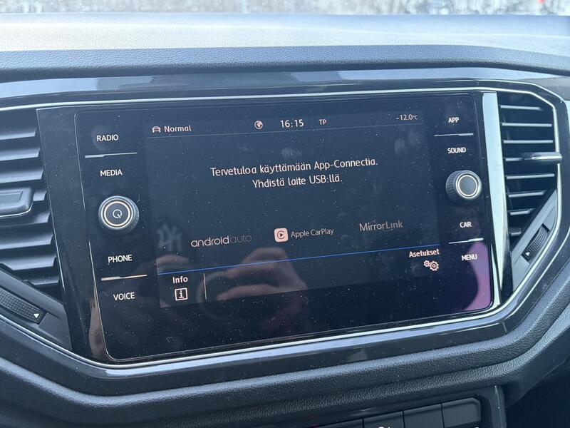 Volkswagen T-Roc vaihtoauto