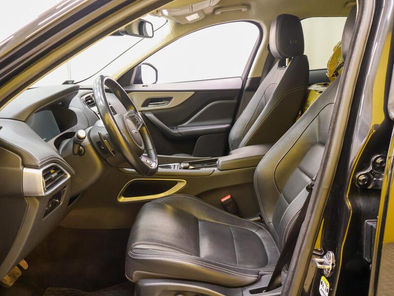 Jaguar F-PACE vaihtoauto