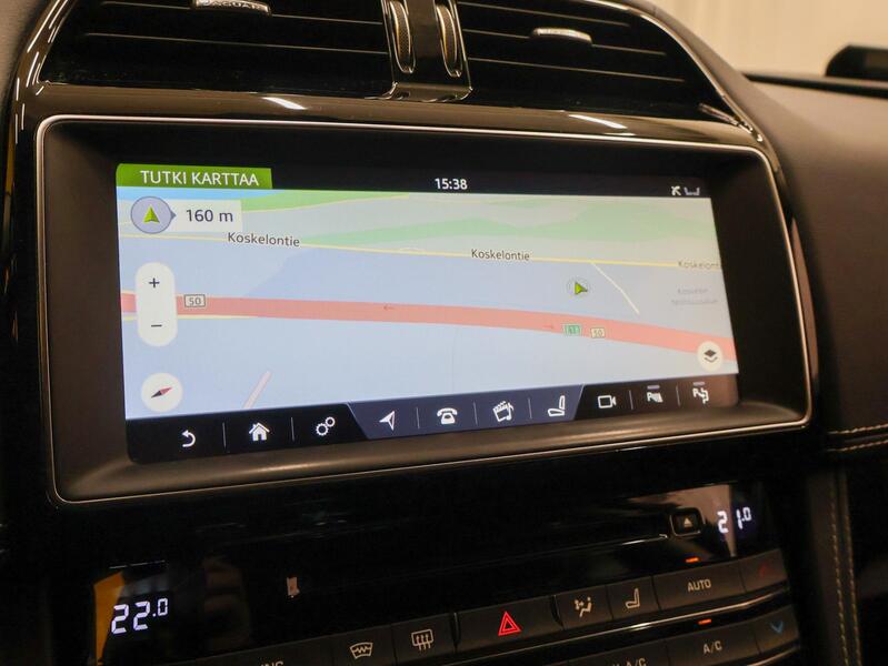 Jaguar F-PACE vaihtoauto