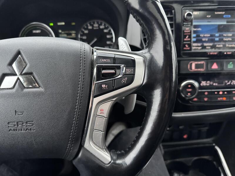 Mitsubishi Outlander PHEV vaihtoauto