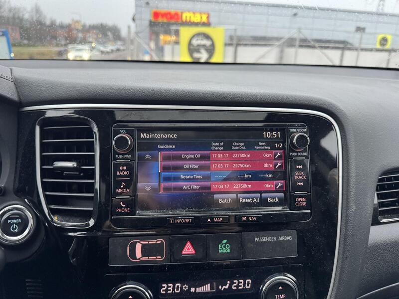 Mitsubishi Outlander PHEV vaihtoauto