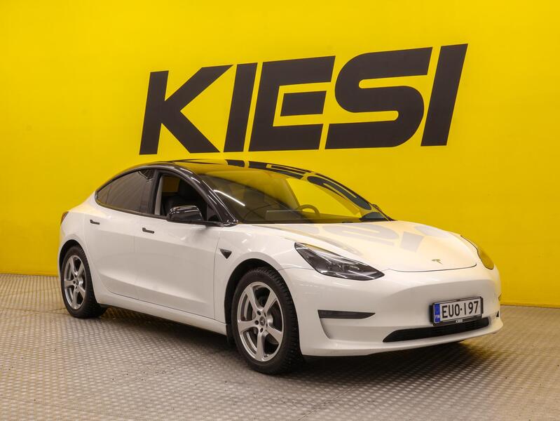 Tesla Model 3 vaihtoauto