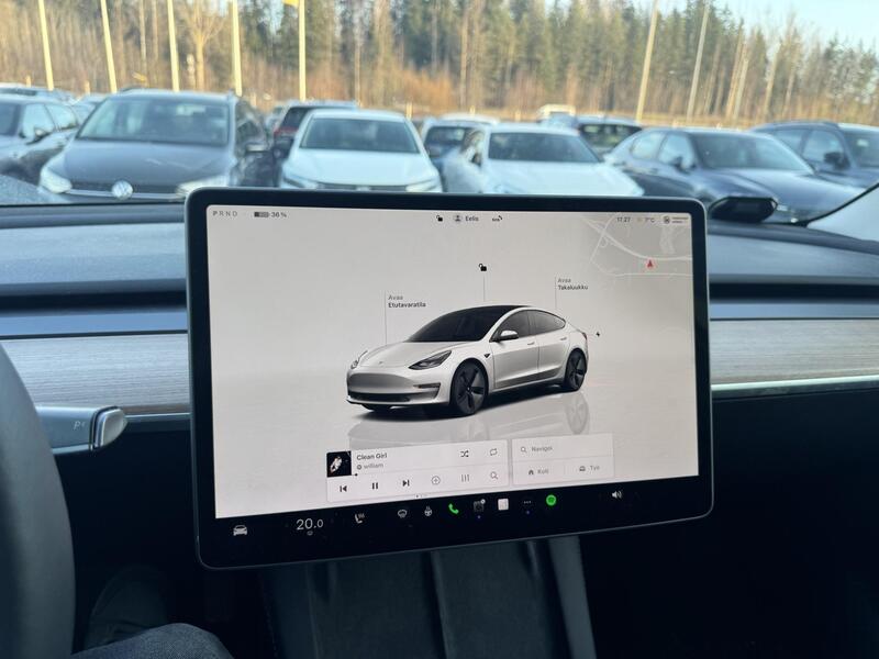 Tesla Model 3 vaihtoauto