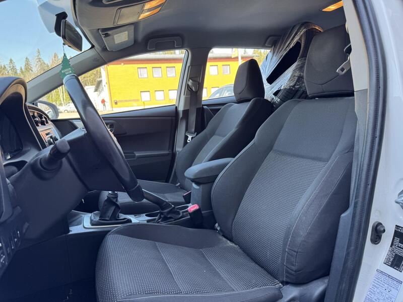 Toyota Auris vaihtoauto