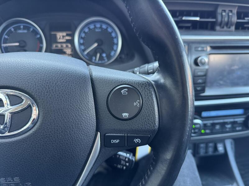 Toyota Auris vaihtoauto