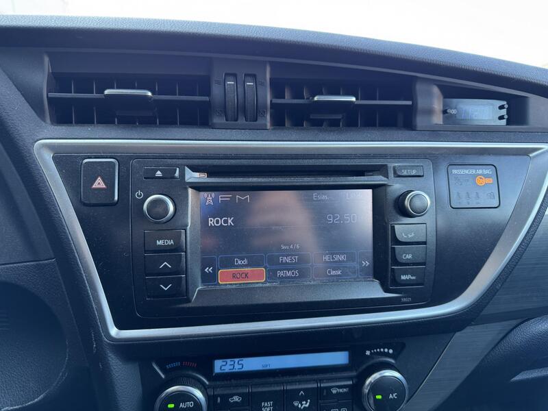 Toyota Auris vaihtoauto