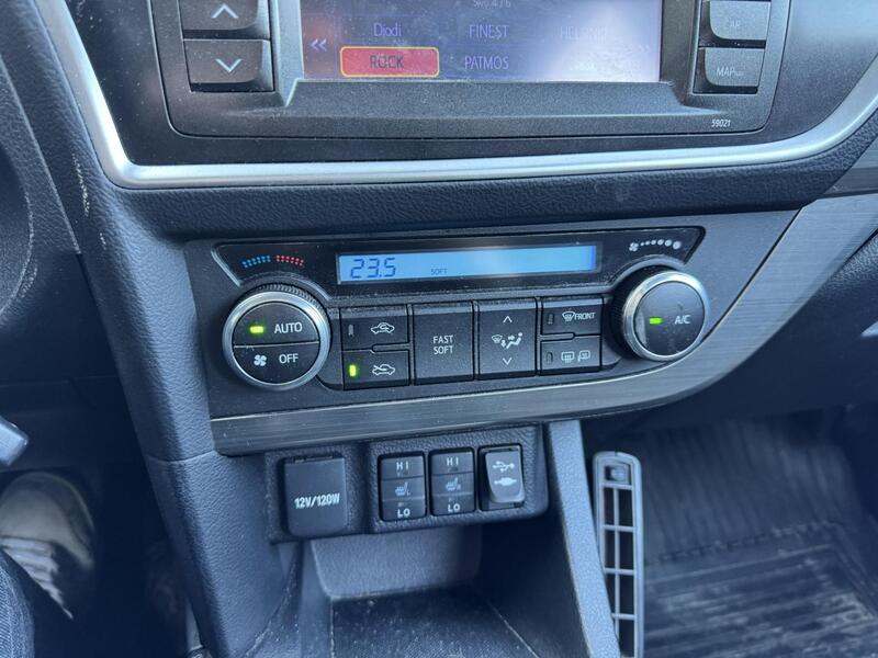 Toyota Auris vaihtoauto