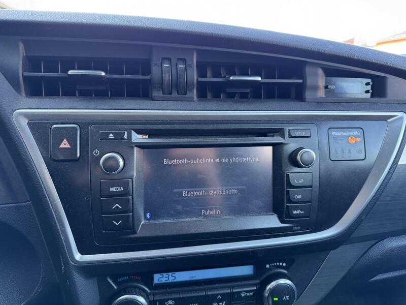 Toyota Auris vaihtoauto