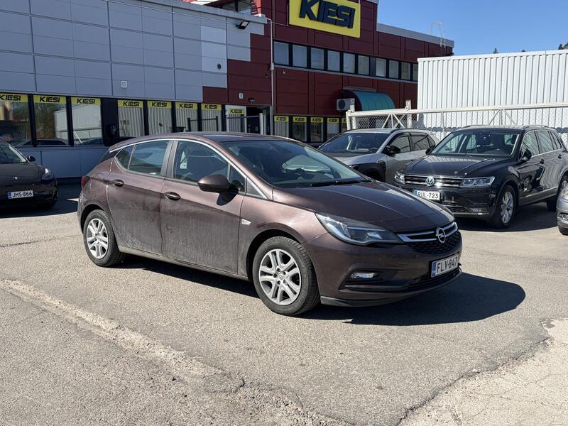 Opel Astra vaihtoauto