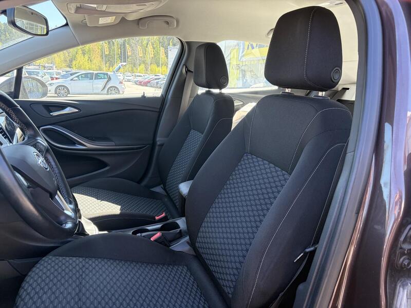 Opel Astra vaihtoauto