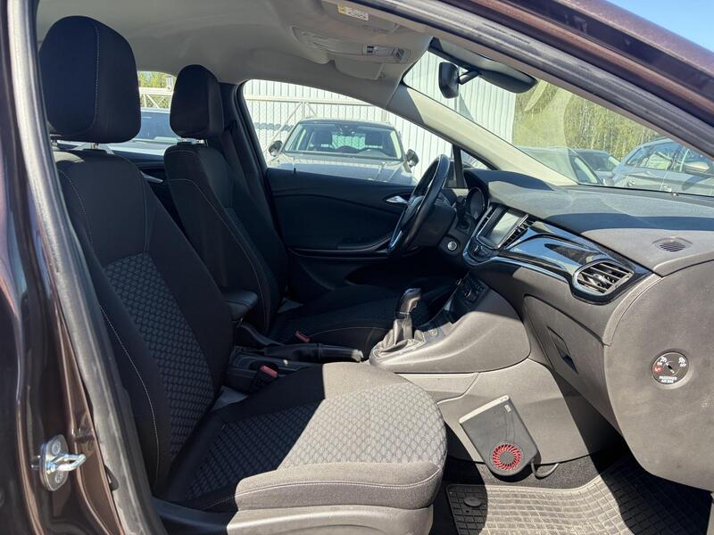 Opel Astra vaihtoauto