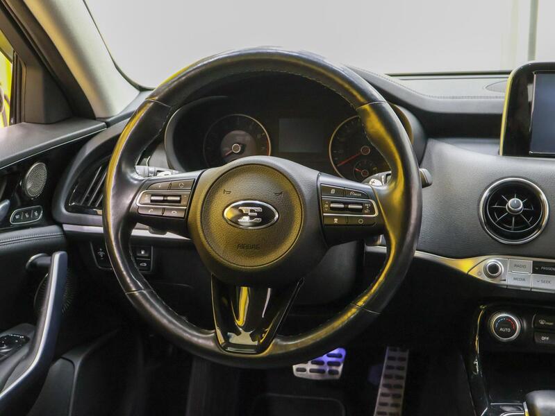 Kia Stinger vaihtoauto