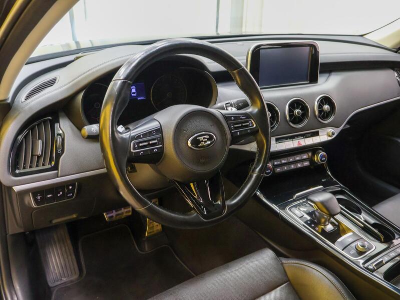 Kia Stinger vaihtoauto