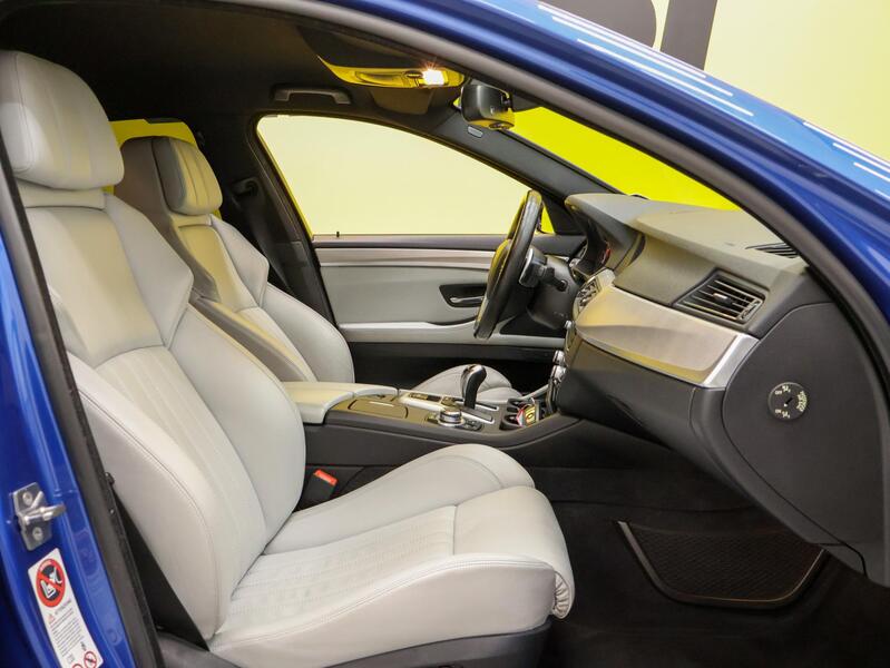 BMW M5 vaihtoauto
