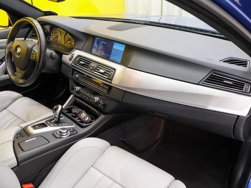BMW M5 vaihtoauto