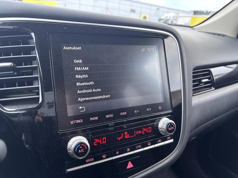 Mitsubishi Outlander PHEV vaihtoauto