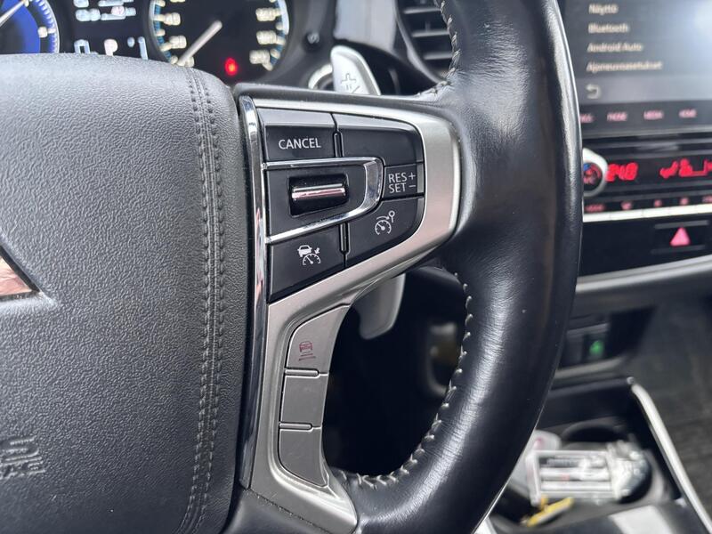 Mitsubishi Outlander PHEV vaihtoauto