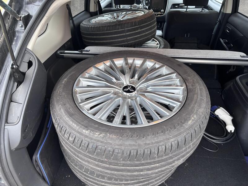 Mitsubishi Outlander PHEV vaihtoauto