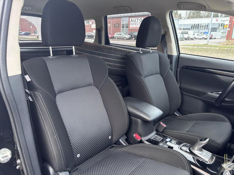 Mitsubishi Outlander PHEV vaihtoauto