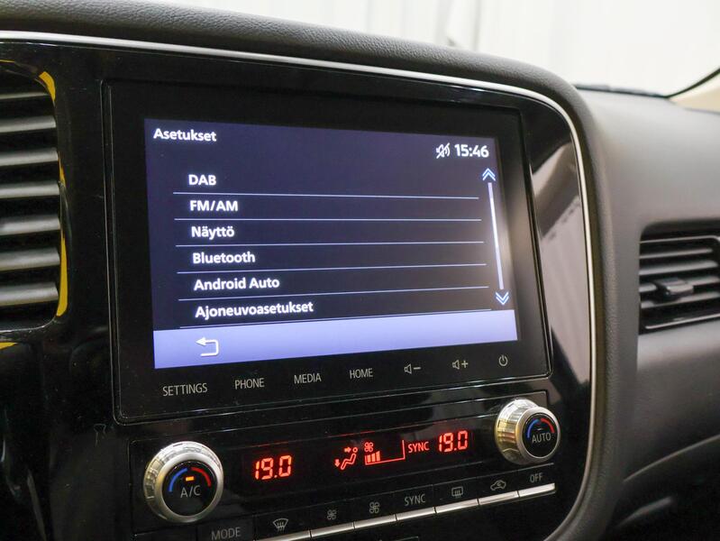 Mitsubishi Outlander PHEV vaihtoauto