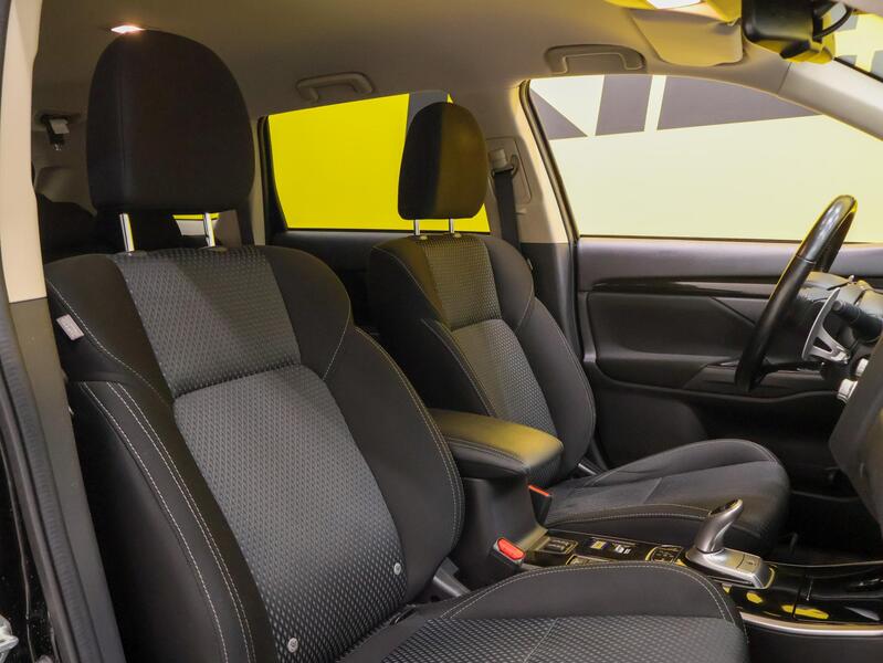 Mitsubishi Outlander PHEV vaihtoauto