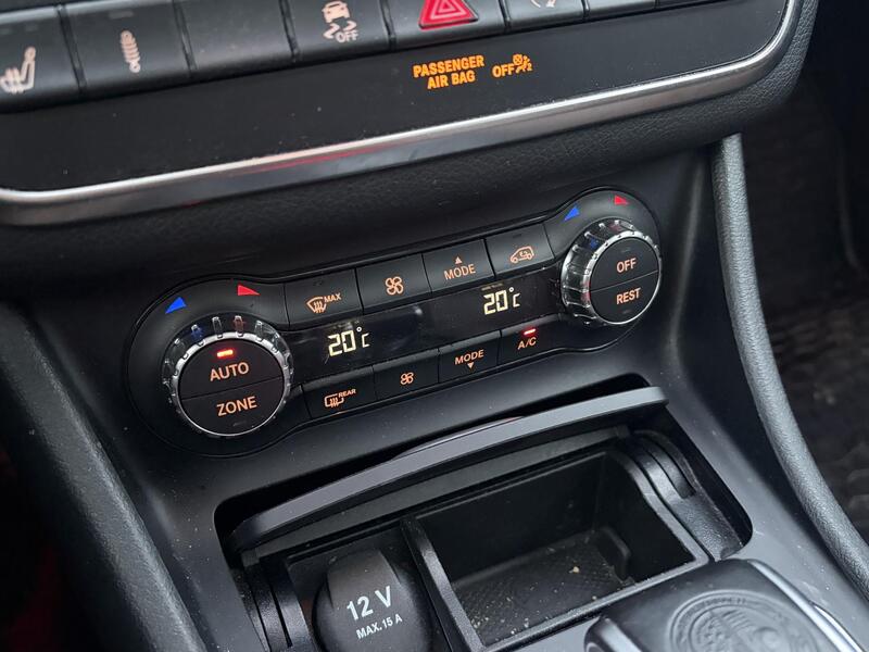 Mercedes-Benz GLA vaihtoauto