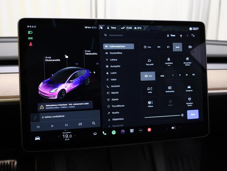 Tesla Model 3 vaihtoauto