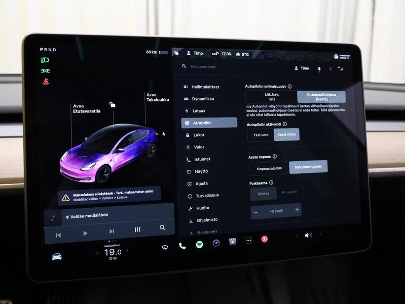 Tesla Model 3 vaihtoauto