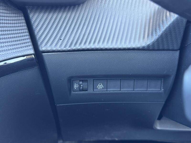 Peugeot 208 vaihtoauto