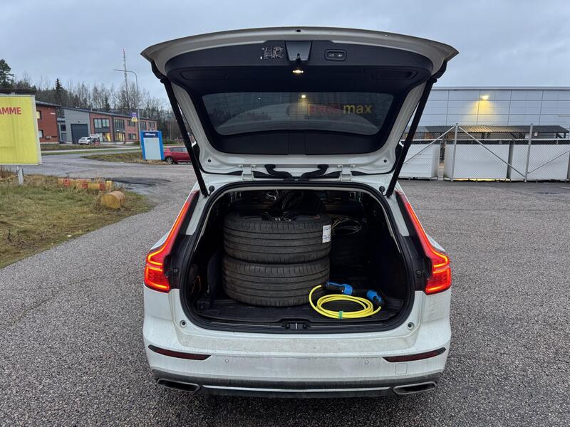 Volvo V60 vaihtoauto