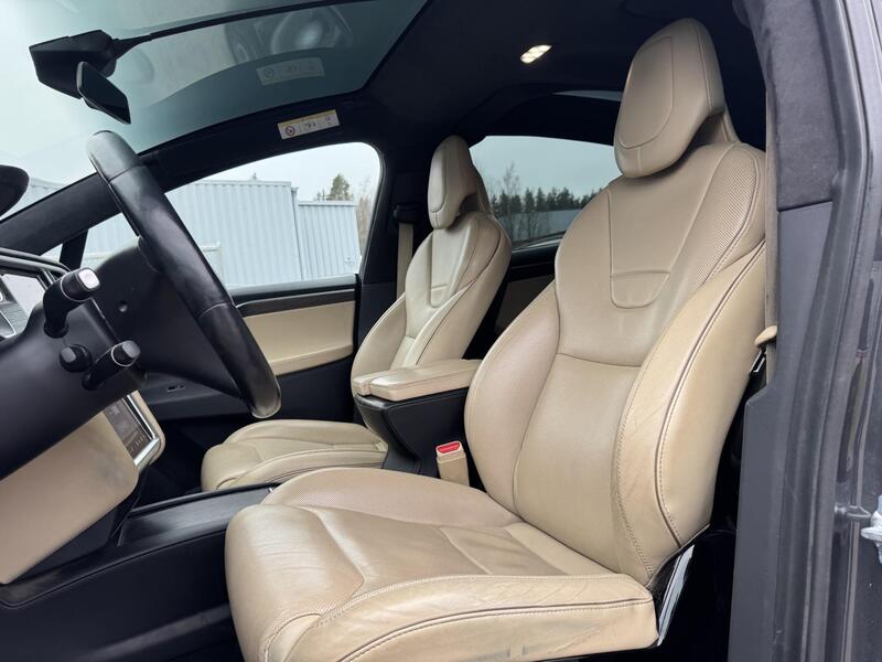 Tesla Model X vaihtoauto