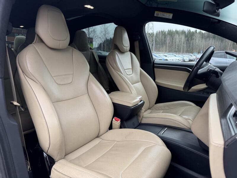 Tesla Model X vaihtoauto