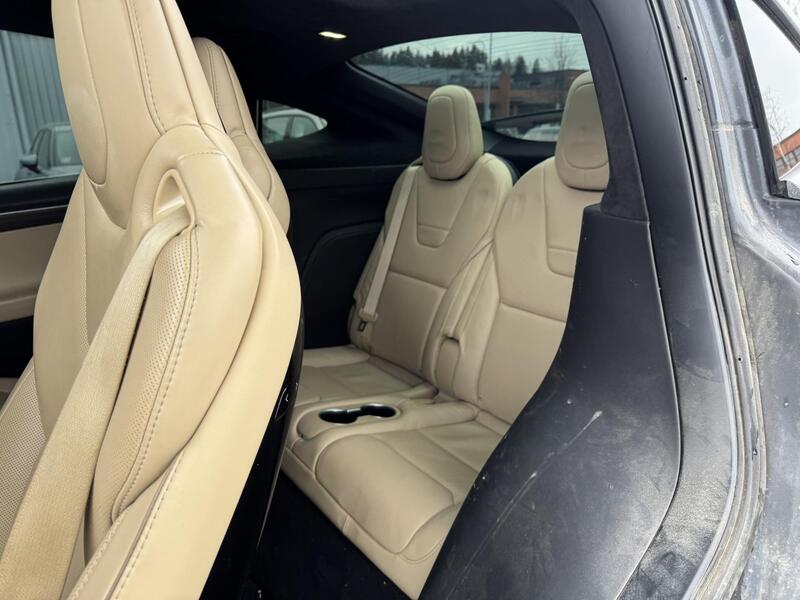 Tesla Model X vaihtoauto