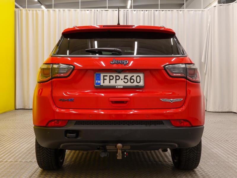 Jeep Compass vaihtoauto