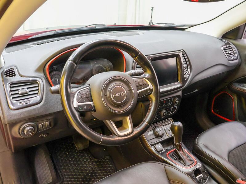 Jeep Compass vaihtoauto