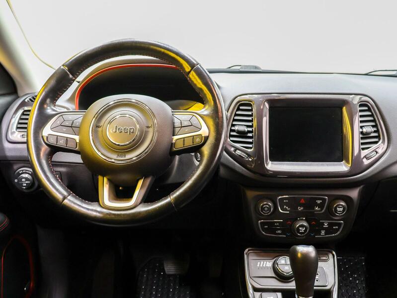 Jeep Compass vaihtoauto