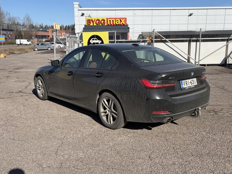BMW 330 vaihtoauto