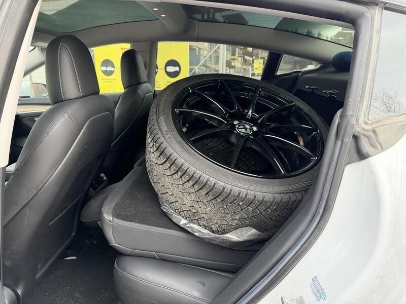 Tesla Model 3 vaihtoauto