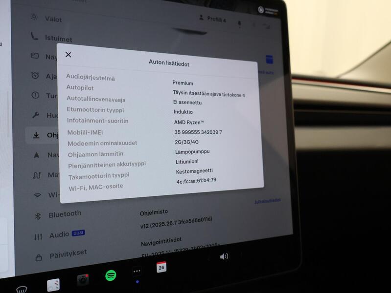 Tesla Model 3 vaihtoauto
