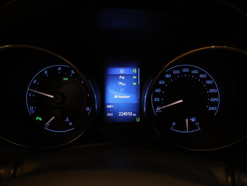 Toyota Auris vaihtoauto