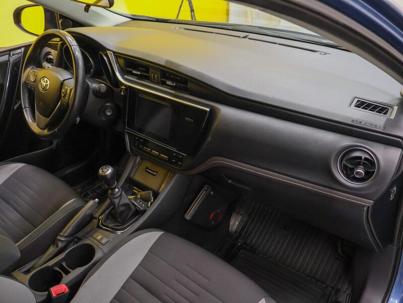 Toyota Auris vaihtoauto