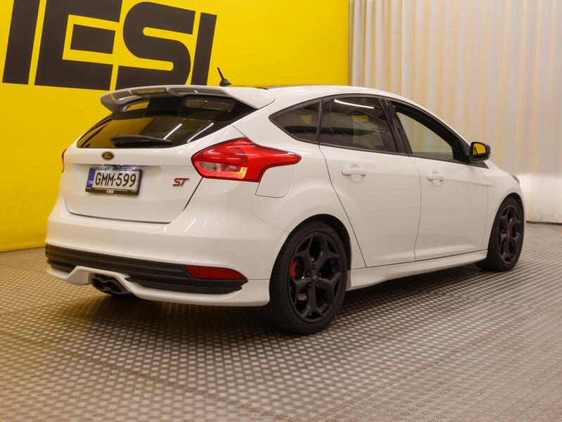 Ford Focus vaihtoauto